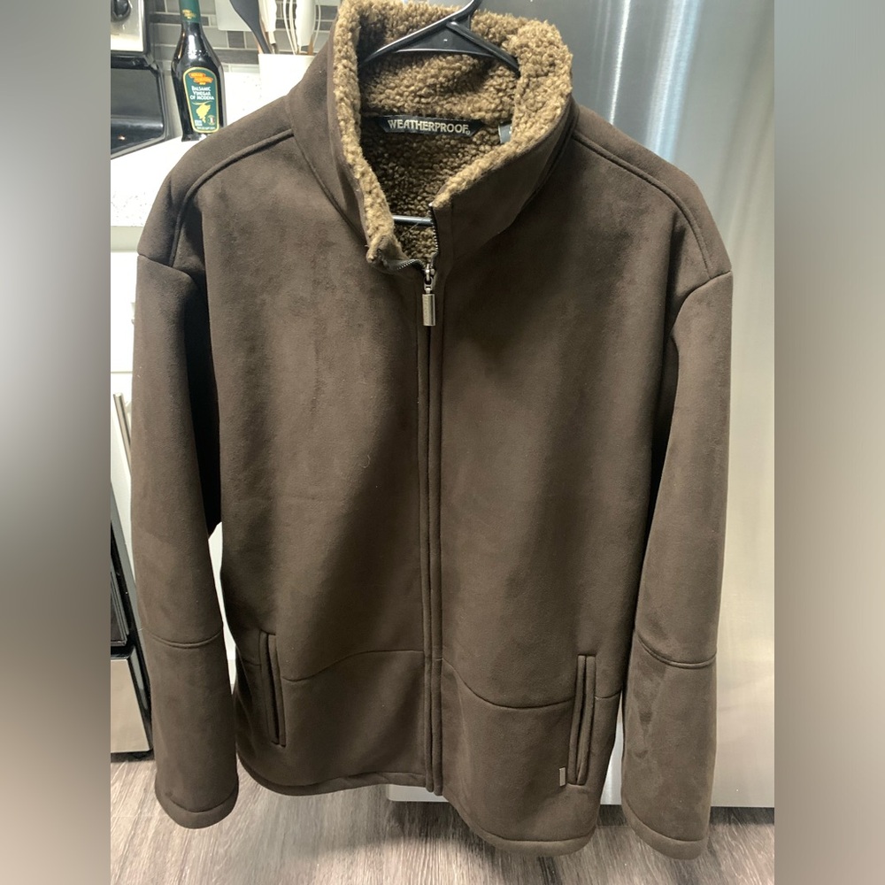 Weatherproof brown jacket men’s size large. Lightly used.